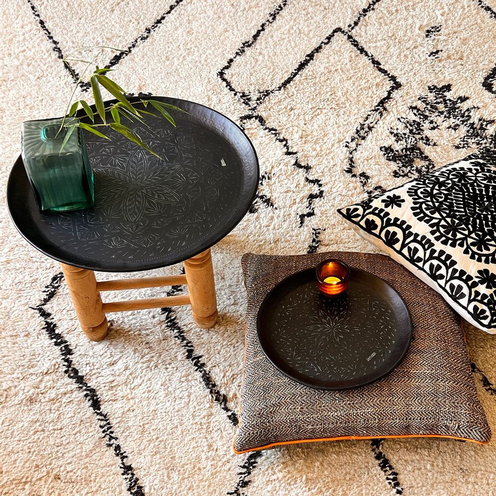 Decorative objects - BLACK BRASS TRAY ENGRAVED WITH 'ARABESK' - KARAWAN AUTHENTIC