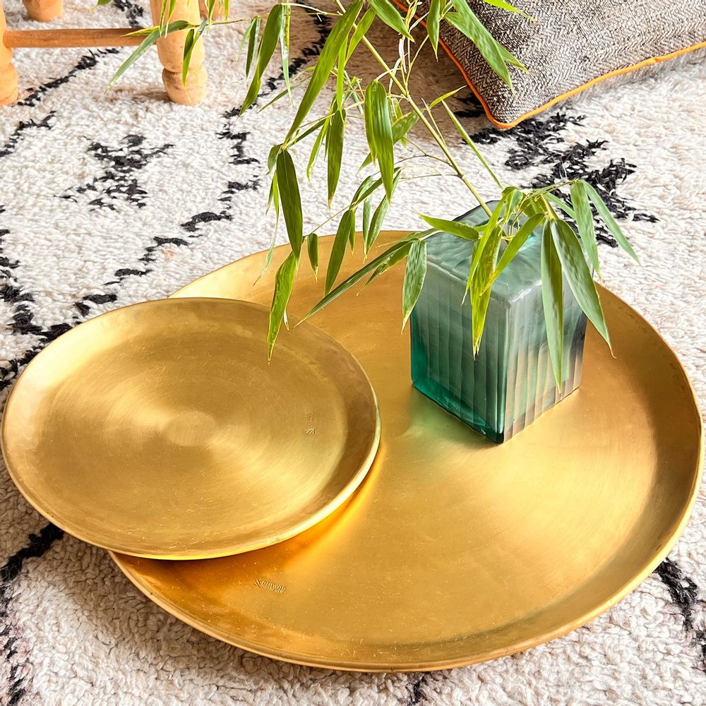 Objets de décoration - PLATEAU EN LAITON LISSE DORÉ 'MOON' - KARAWAN AUTHENTIC