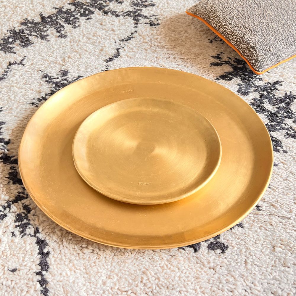 Objets de décoration - PLATEAU EN LAITON LISSE DORÉ 'MOON' - KARAWAN AUTHENTIC