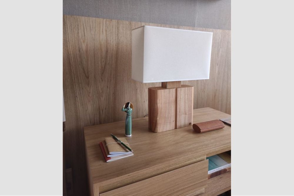Desk lamps - "LIGNA" TABLE LAMP IN SOLID WOOD - ALESSANDRA DELGADO DESIGN