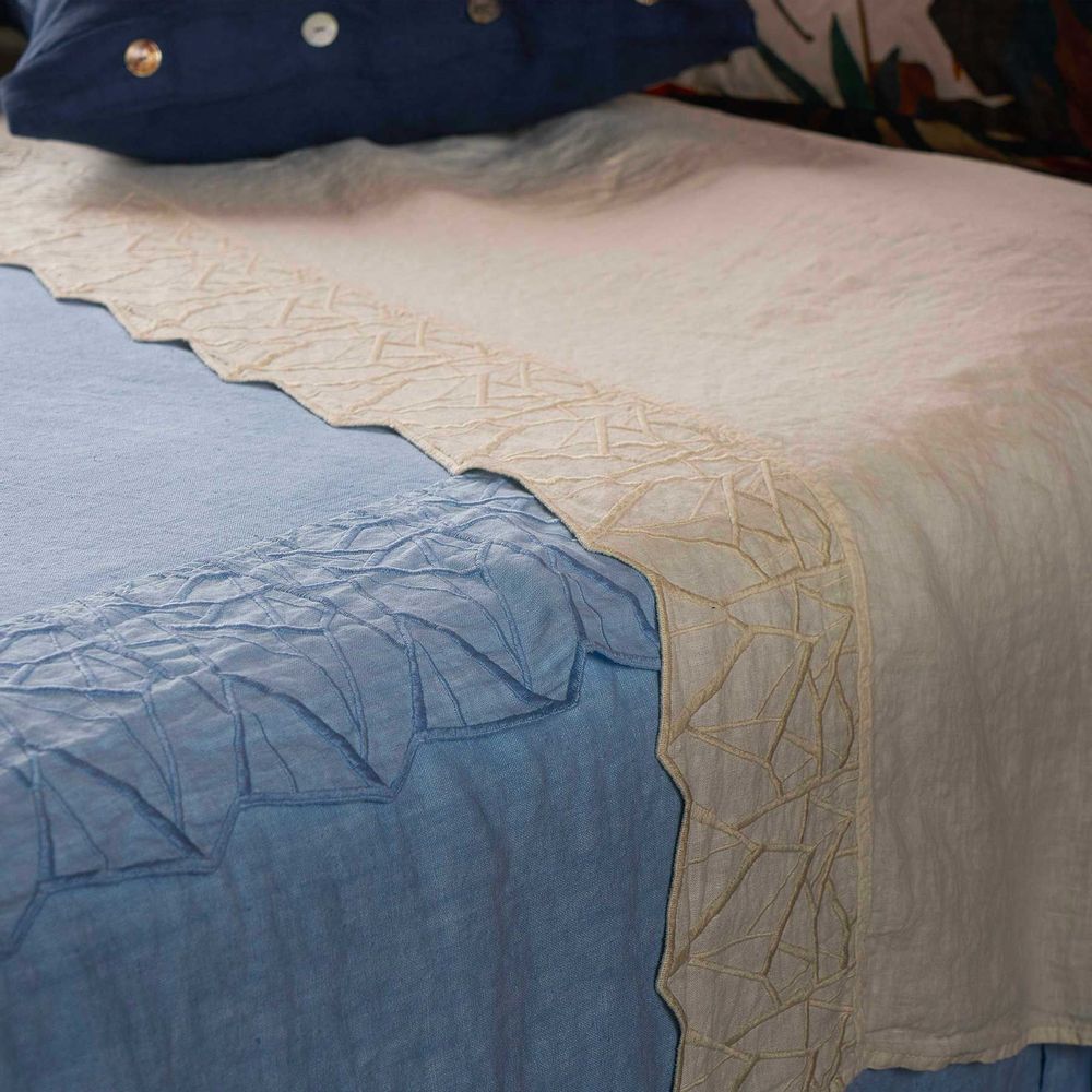 Bed linens - Embroidered bed linens - LA FABBRICA DEL LINO