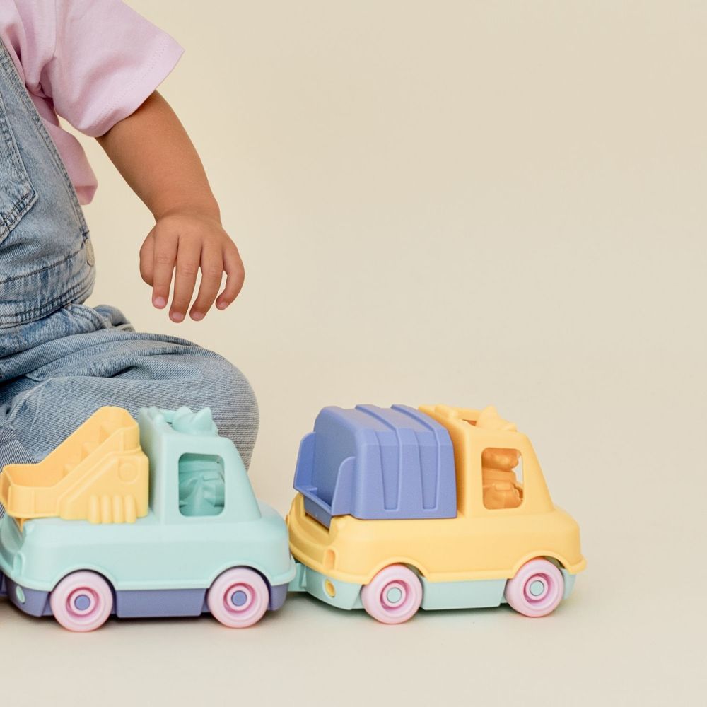 Toys - My first train trucks - Made in France 100% recycled and recyclable plastic - LE JOUET SIMPLE.