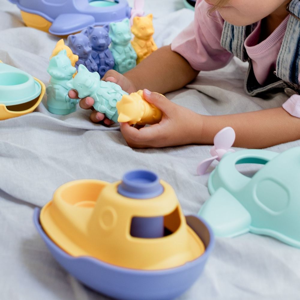 Toys - My first 2-in-1 boat - Made in France 100% recycled and recyclable plastic - LE JOUET SIMPLE.
