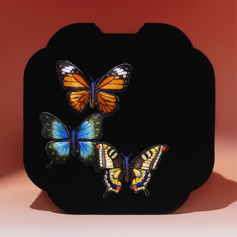 Brooches - Silk Suzhou Embroidery - THE ZHAI