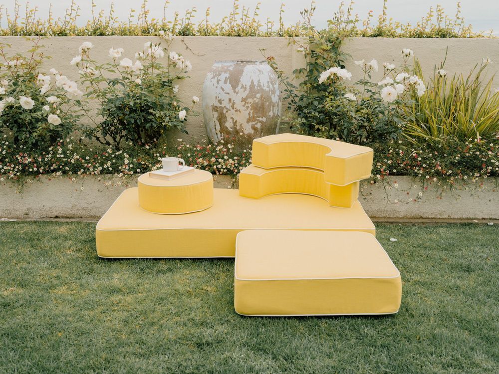 Lawn sofas - MODULAR PILLOW STACK - BUSINESS & PLEASURE CO.