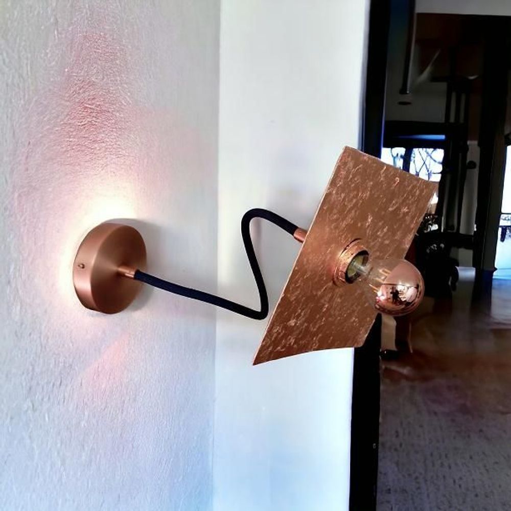 Decorative objects - Movement. Wall or ceiling lamp. 23 carat gold leaf. - ATELIER DE MR C