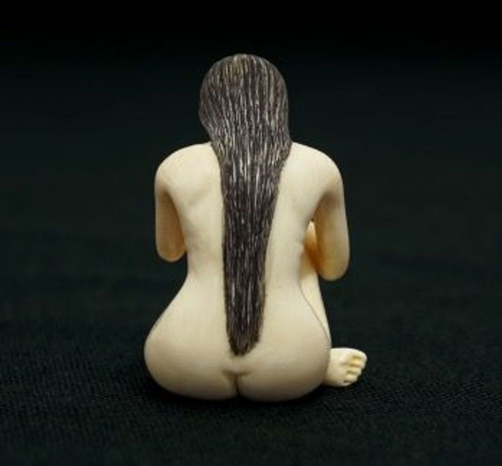 Unique pieces - The naked truth. - TRESORIENT