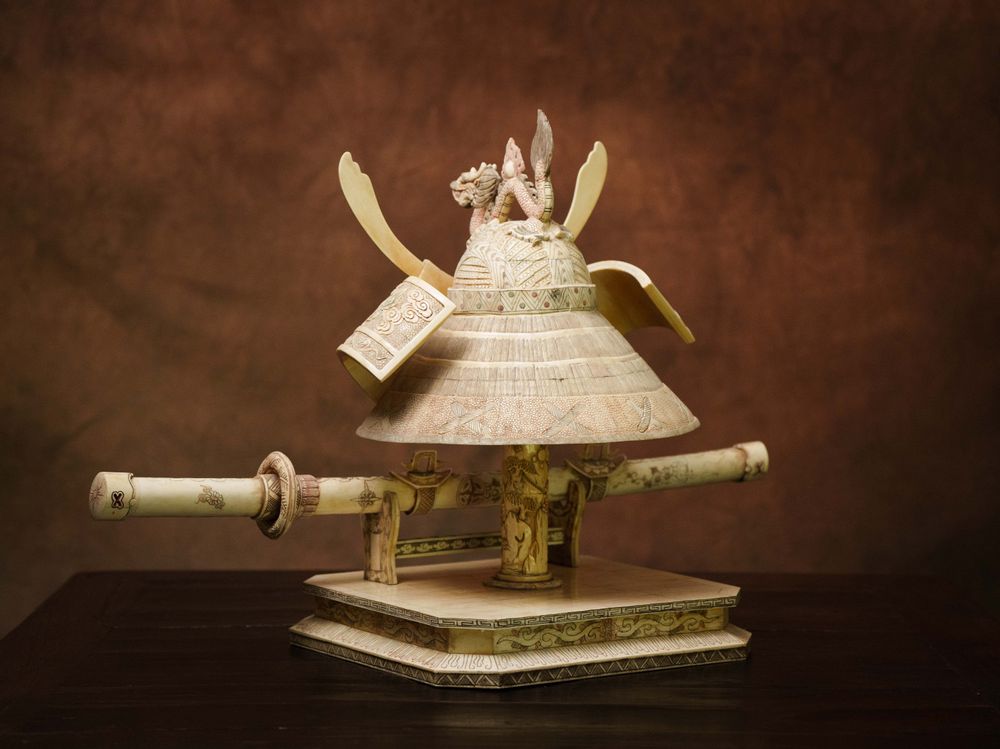 Pièces uniques - Ensemble Kabuto et le sabre - TRESORIENT