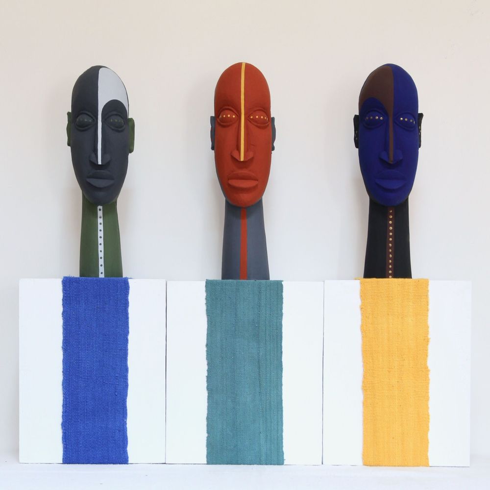 Pièces uniques - Tête Ifé Cameroun en bois recouvert de perles multicolores et tête Ifé peinte design Sunshine Neven du Mont - KRONBALI BY SOMA