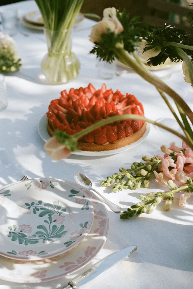 Céramique - Donna collection, let's celebrate italian women! Handpainted tableware - MOLLENI