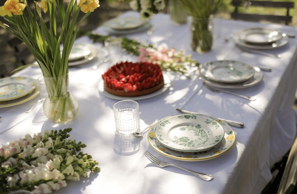 Céramique - Donna collection, let's celebrate italian women! Handpainted tableware - MOLLENI