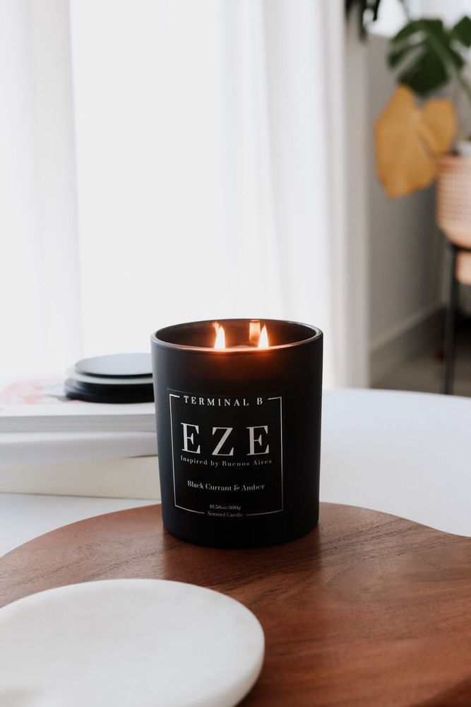 Gifts - EZE - BUENOS AIRES - Blackcurrant and amber candle - TERMINAL B