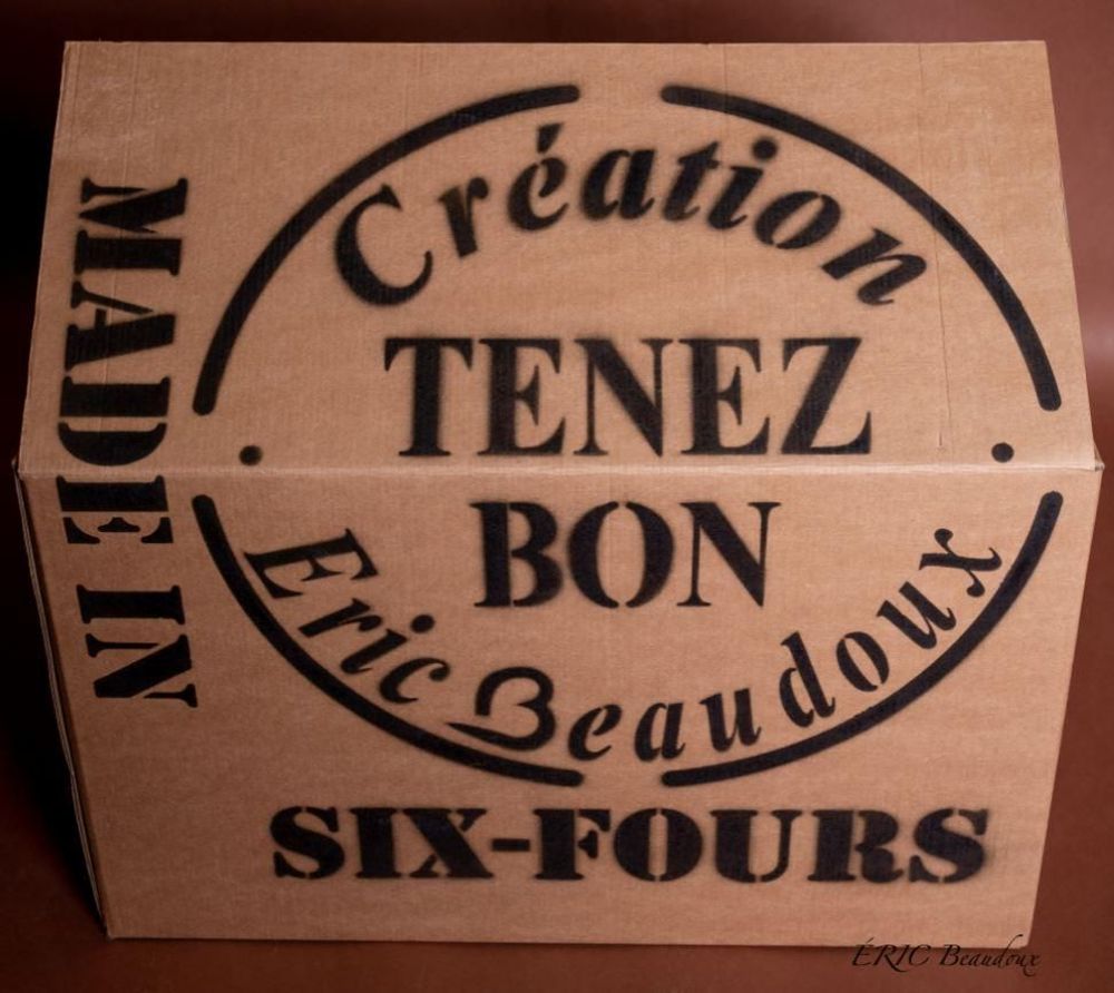 Wine accessories - BOTTLE HOLDER - HOLD ON - Model "THE INTRUDER" - ERIC BEAUDOUX CRÉATION