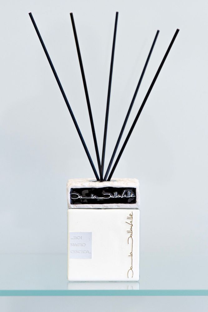Parfums d'intérieur - PARFUM D'INTÉRIEUR - NOI SIAMO ESSENZA - ARTE PURA  DANIELA DALLAVALLE