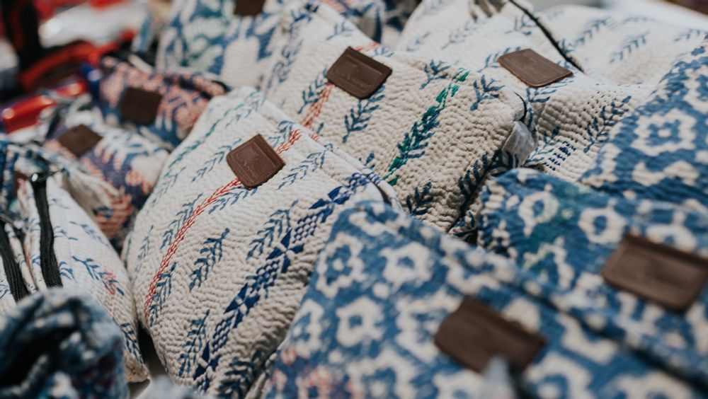 Coussins textile - Kantha vintage blanc nacré avec impression à blocs - QUOTE COPENHAGEN APS