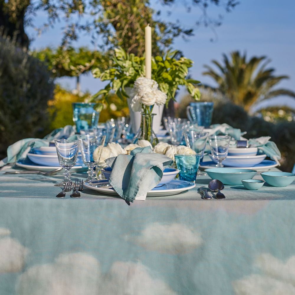 Table cloths - NUAGES Linen Tablecloths & Napkins - SUMMERILL AND BISHOP