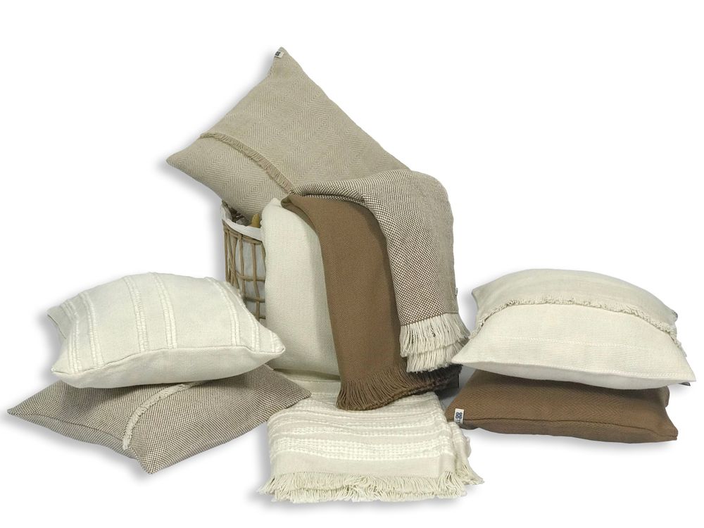 Throw blankets - WARMI blanket - T'RU SUSTAINABLE HANDMADE