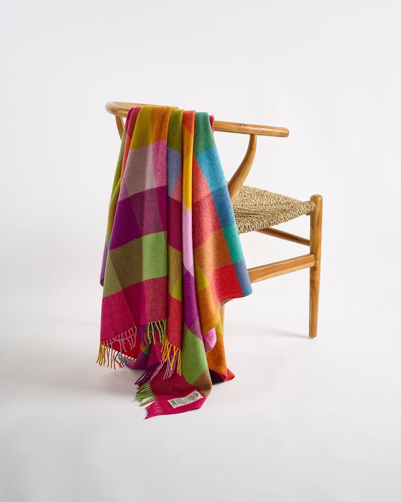 Plaids - Circus Lambswool Throw - AVOCA