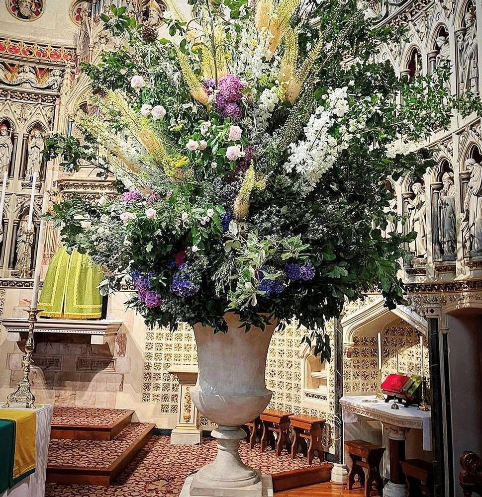 Flower pots - Roman urn - CAPITAL GARDEN PRODUCTS LTD