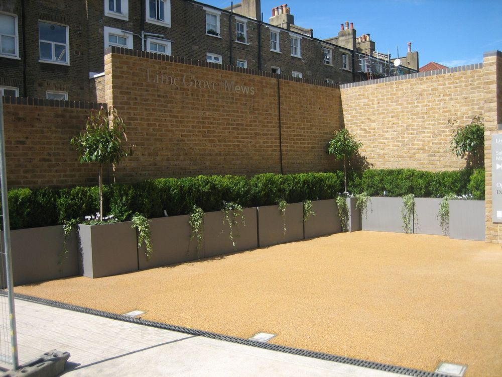 Pots de fleurs - Abreuvoirs géométriques - CAPITAL GARDEN PRODUCTS LTD