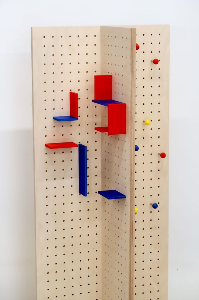 Office furniture and storage - Pegboard Quark Pegboard with DIY Tools - The Perfect Solution for Communities - QUARK