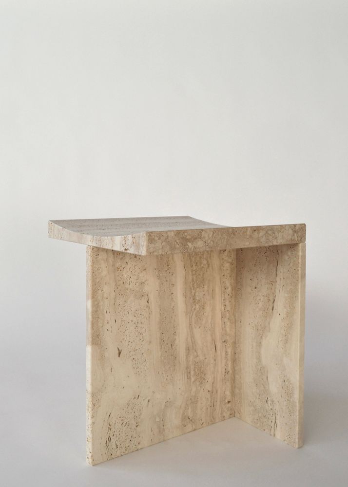 Tabourets - Thebes - Tabouret en Travertin Romain- Designed by McGannon Saad - PISTORE MARMI