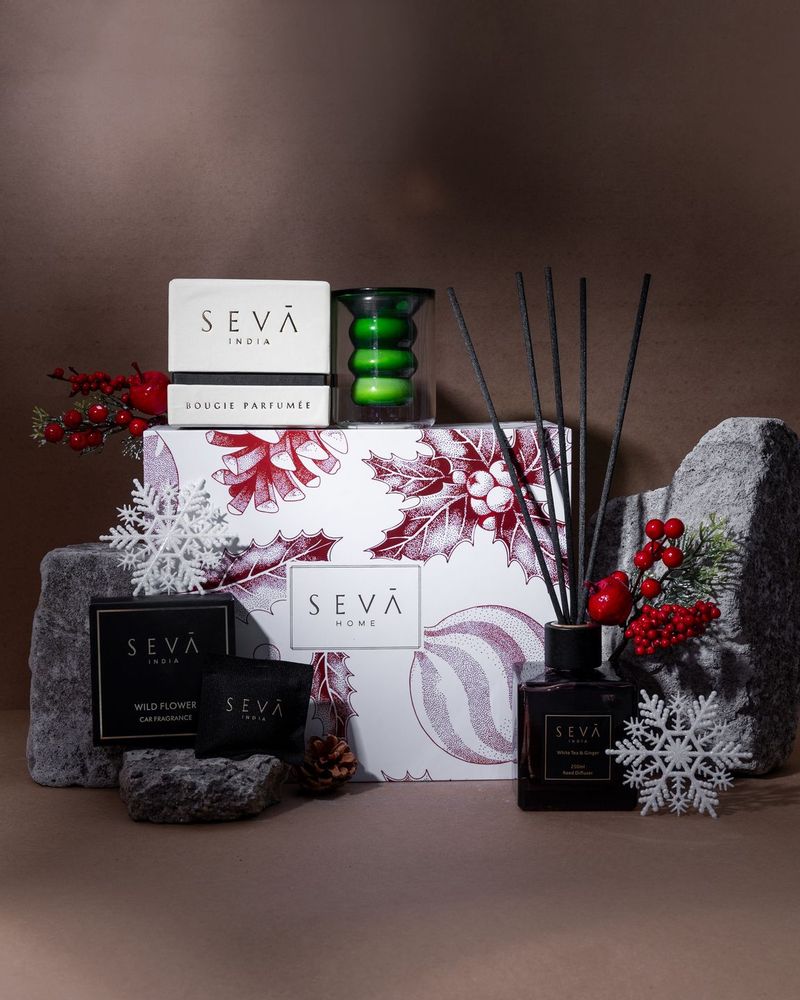 Home fragrances - Mistletoe Magic Hamper in Ornament Print - (Luxe Candle , Diffuser ,Car Freshner ) - SEVA HOME