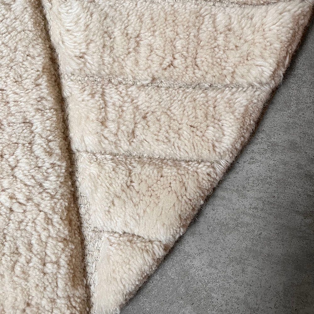 Design carpets - Oval funky carpet - MALAGOON