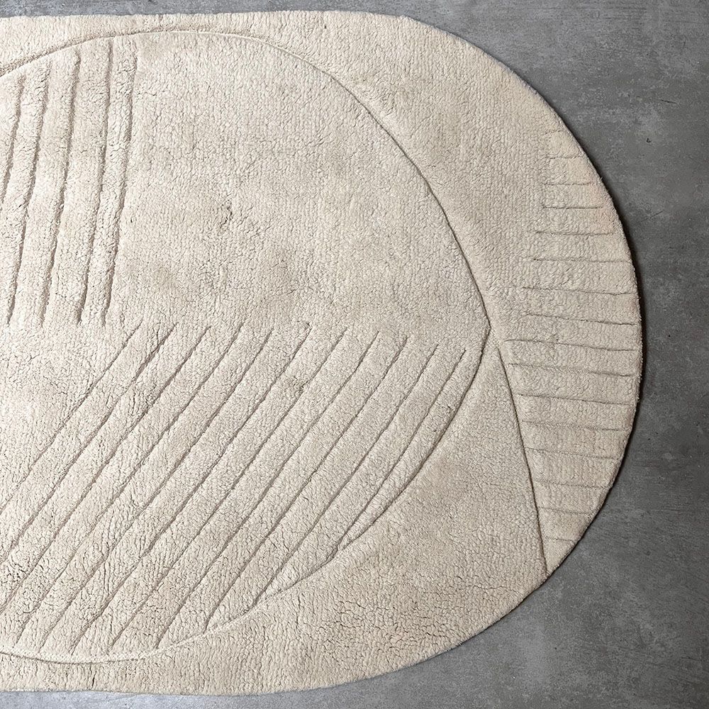 Design carpets - Oval funky carpet - MALAGOON