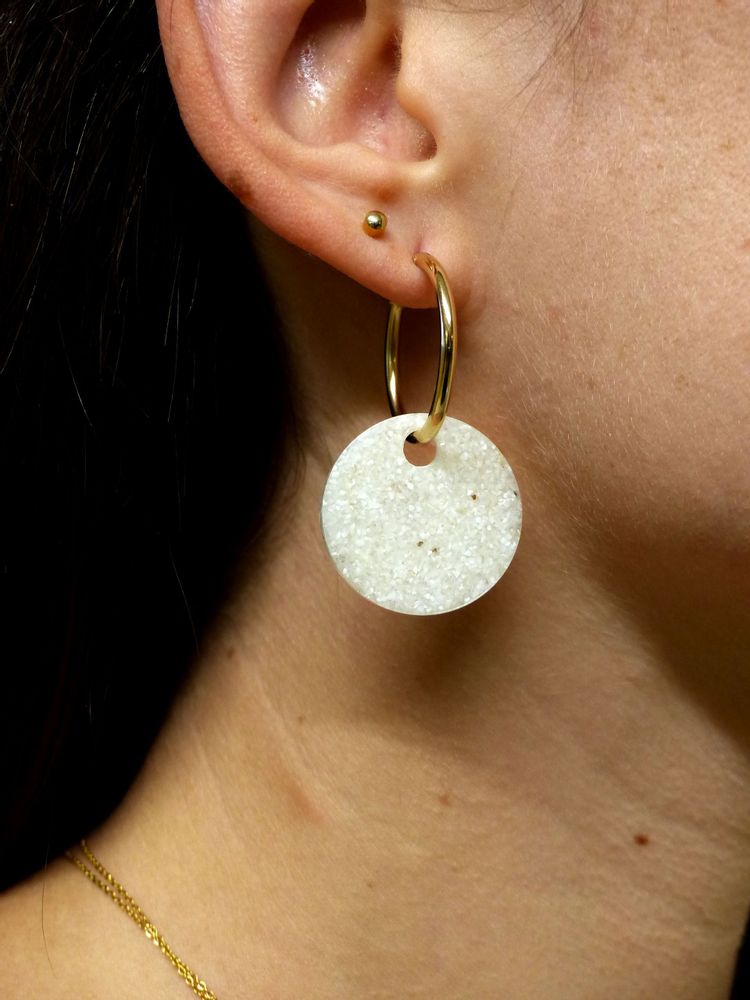 Jewelry - Gold-plated hoop earrings and round pendant made of recycled materials - Materialys - MATERIALYS