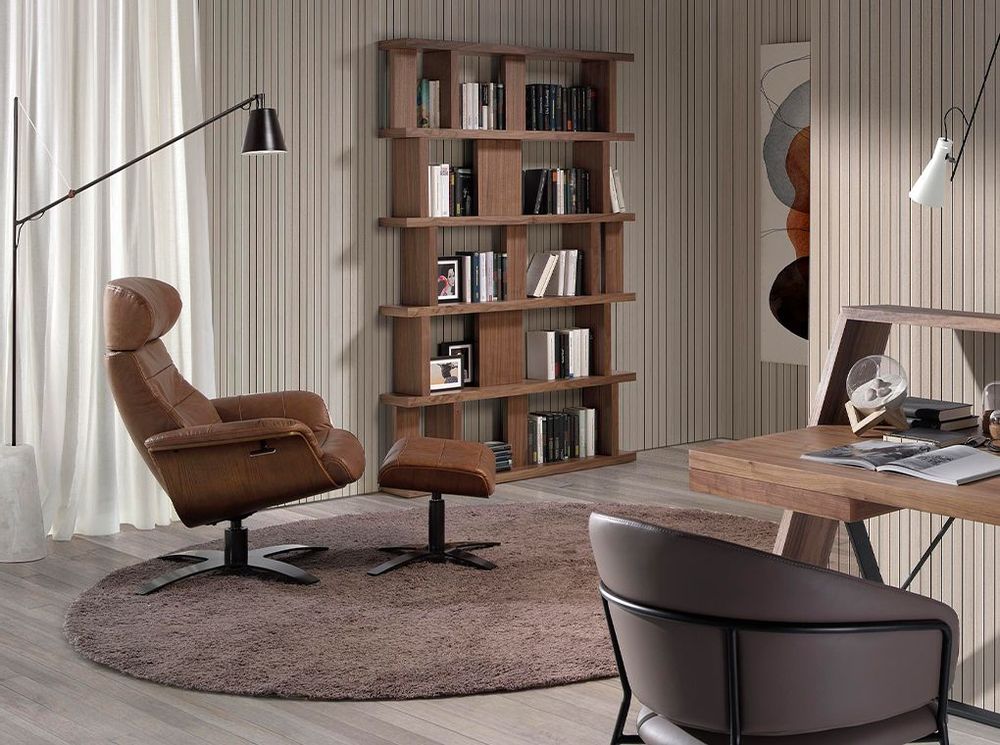 Poufs - Pouf pivotant tapissé en cuir de vachette camel - ANGEL CERDÁ