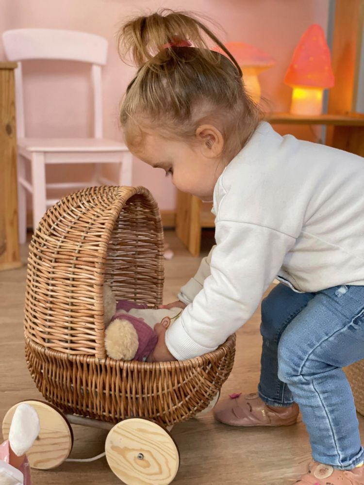Toys - Small wicker pram - EGMONT TOYS
