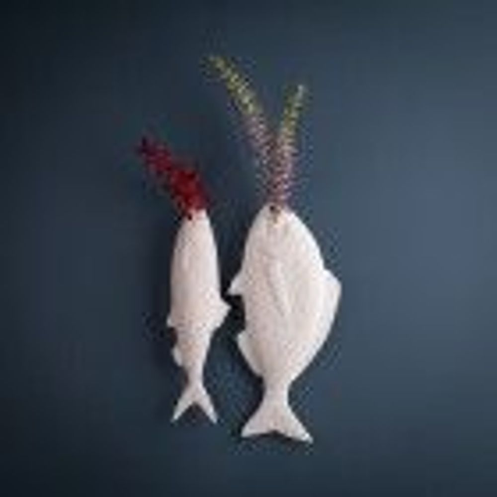 Decorative objects - Chinese bone wall vase, white, porcelain, handmade - KLATT OBJECTS