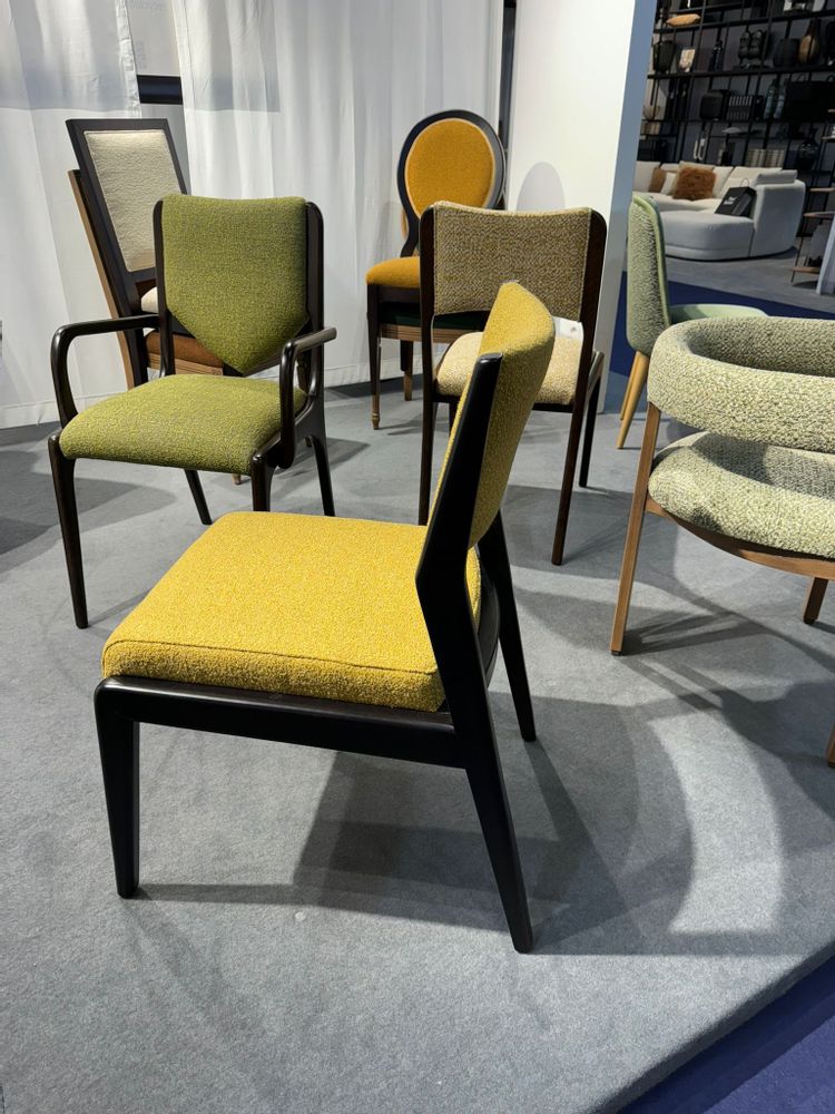 Tabourets pour collectivités - CHAISES 2024 - MOBILSEDIA 2000 S.R.L.