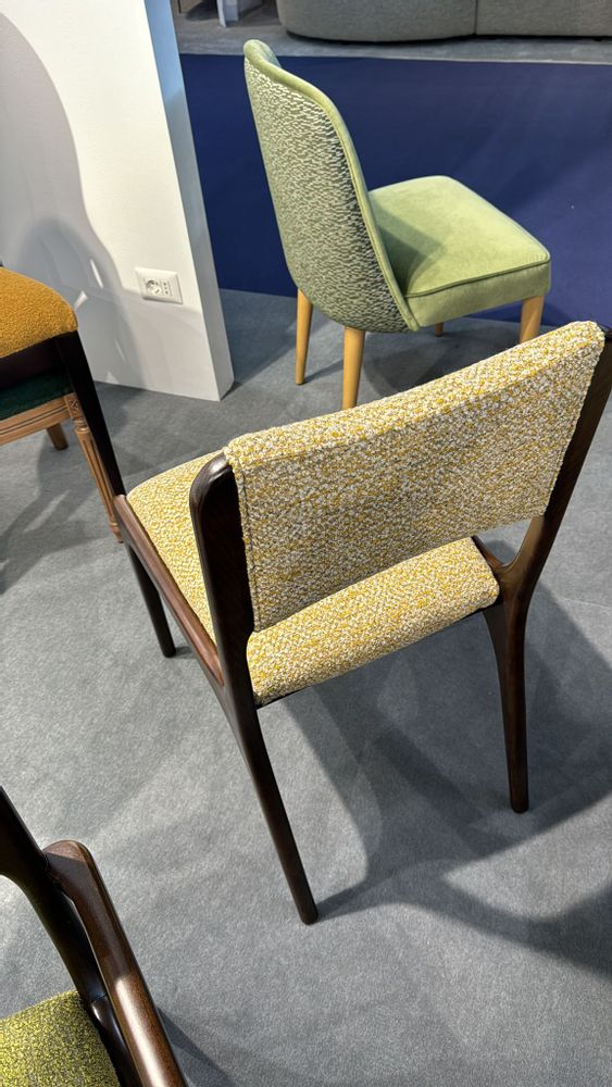 Tabourets pour collectivités - CHAISES 2024 - MOBILSEDIA 2000 S.R.L.