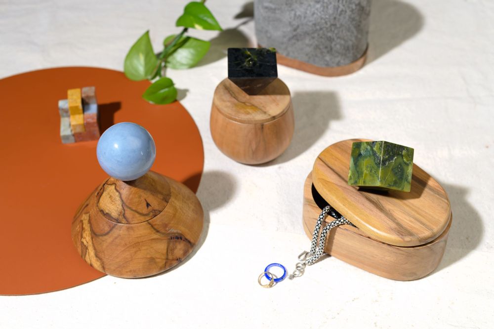 Caskets and boxes - Oval Jewel Chest - DAR PROYECTOS
