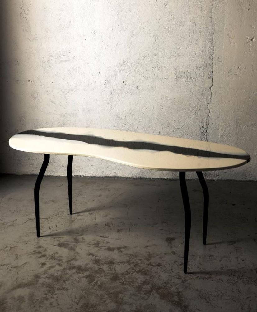 Objets design - Table à manger d'art moderne blanc-noir, forme irrégulière, brillante - SI DECO