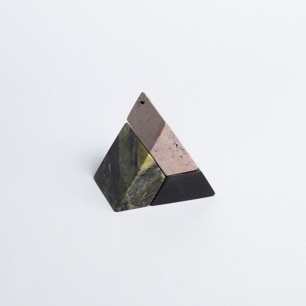 Design objects - Triangle Puzzle Candelabra - DAR PROYECTOS