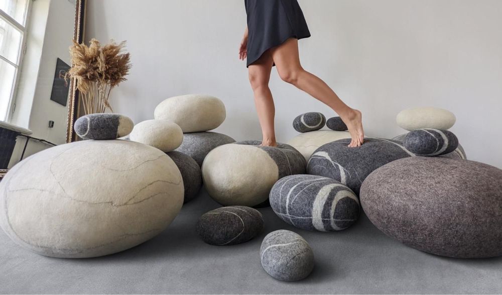 Coussins - Pouf ottoman, meuble en laine | set NOW - KATSU STONES