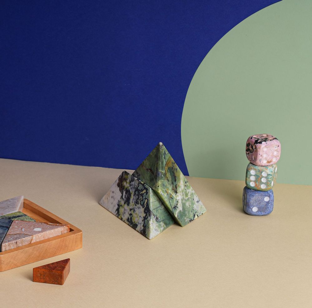 Gifts - Pyramid Puzzle Sculpture - DAR PROYECTOS