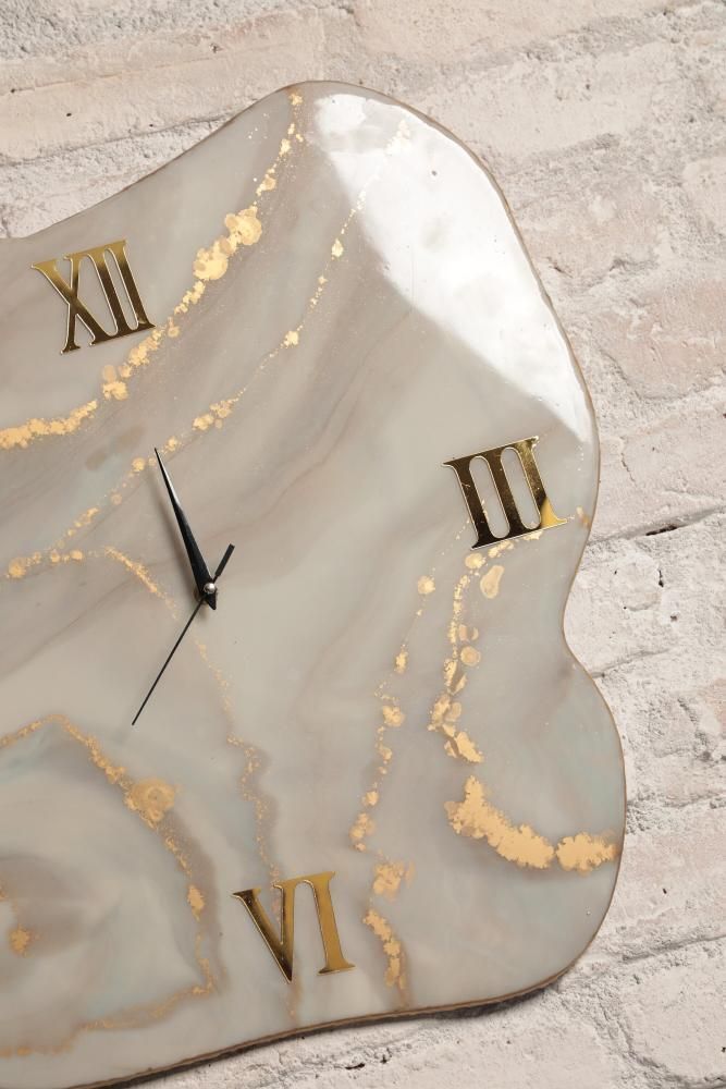 Clocks - Irnregular Form Resin Wall Clock with Gold Details - SI DECO