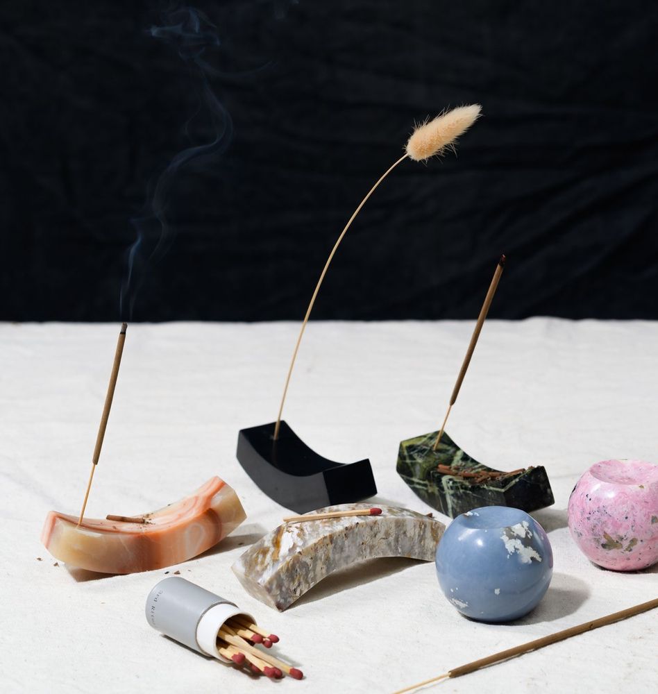 Decorative objects - Smile Incense Holder - DAR PROYECTOS