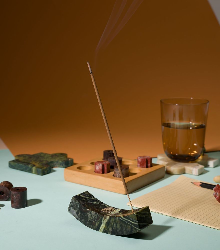 Decorative objects - Smile Incense Holder - DAR PROYECTOS