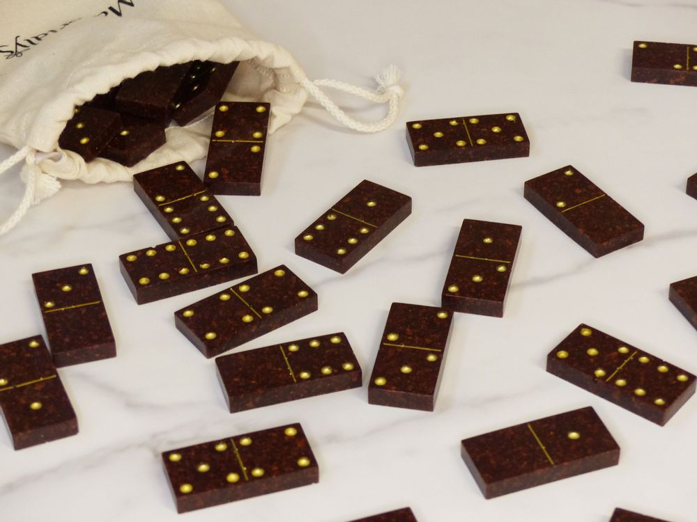 Objets de décoration - Domino fait main en cosses de cacao recyclée - Materialys - MATERIALYS