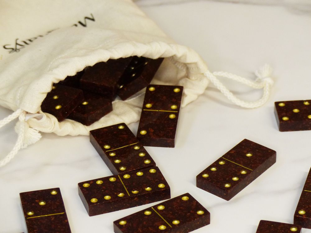 Objets de décoration - Domino fait main en cosses de cacao recyclée - Materialys - MATERIALYS