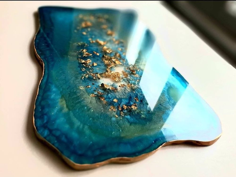 Plateaux - Plateau de service en résine, turquoise avec feuilles dorées - SI DECO
