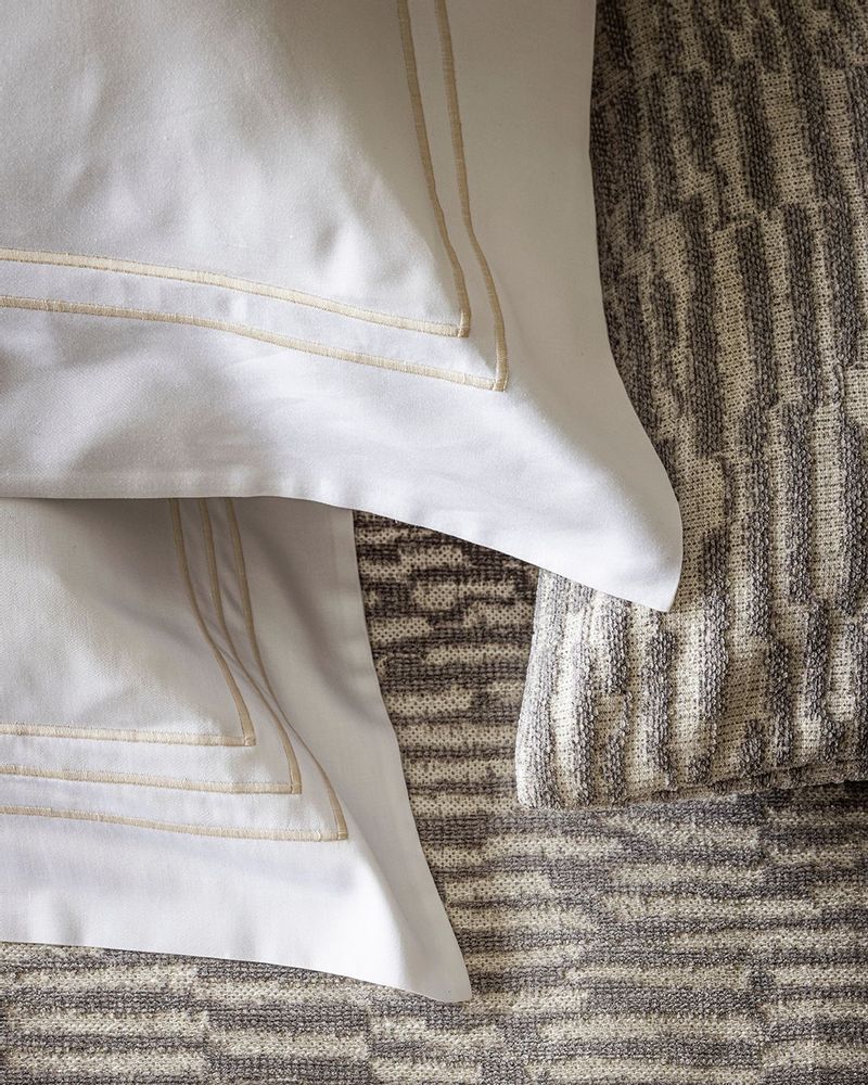 Linens - Aldabra Bedding Set - Bourdon - AIGREDOUX