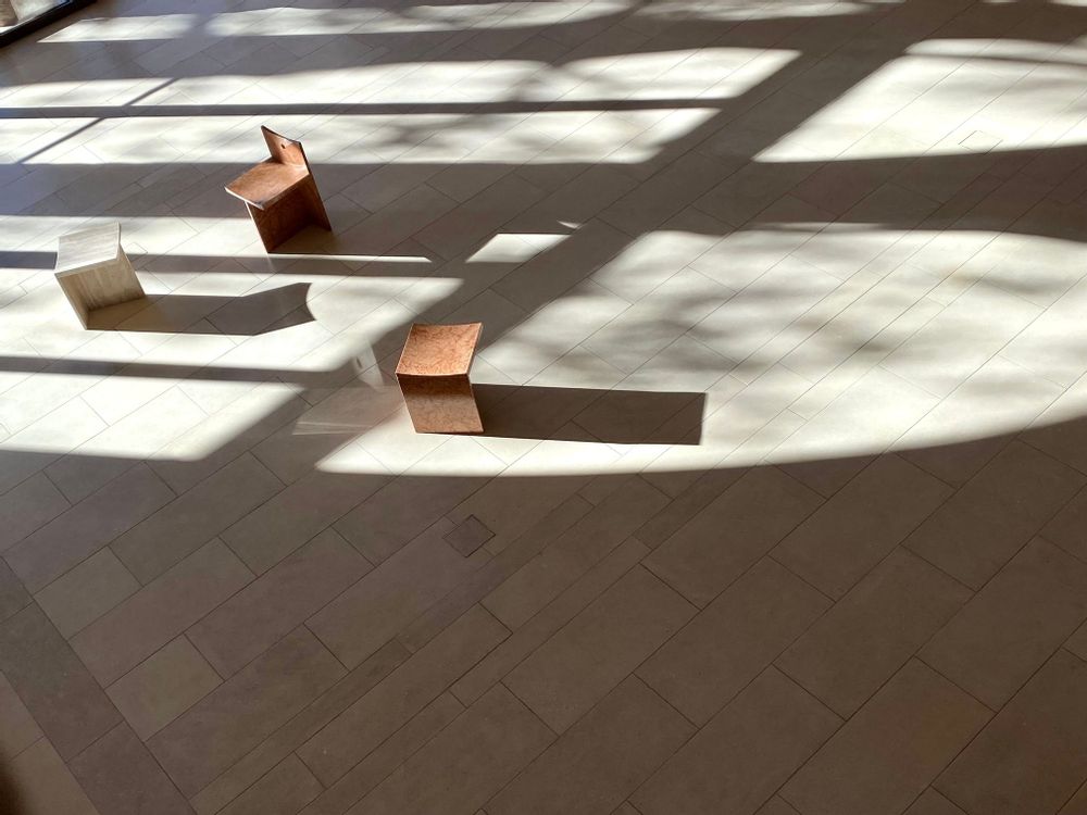 Tabourets - Thebes - Tabouret en Rosso Verona- Designed by McGannon Saad - PISTORE MARMI