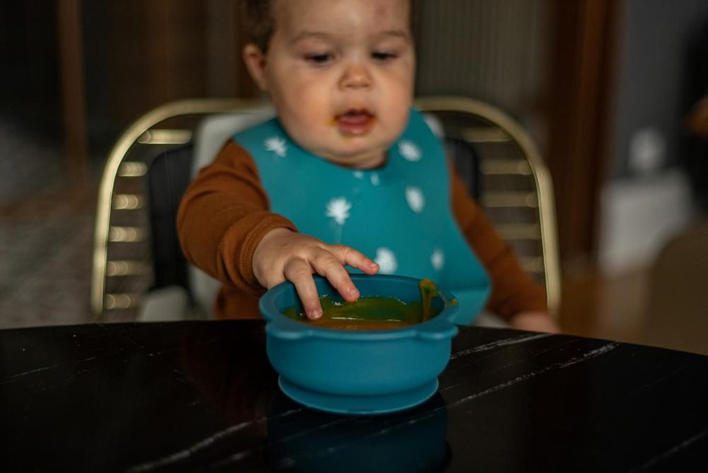 Children's mealtime - Silicone suction bowl with lid - SOINA