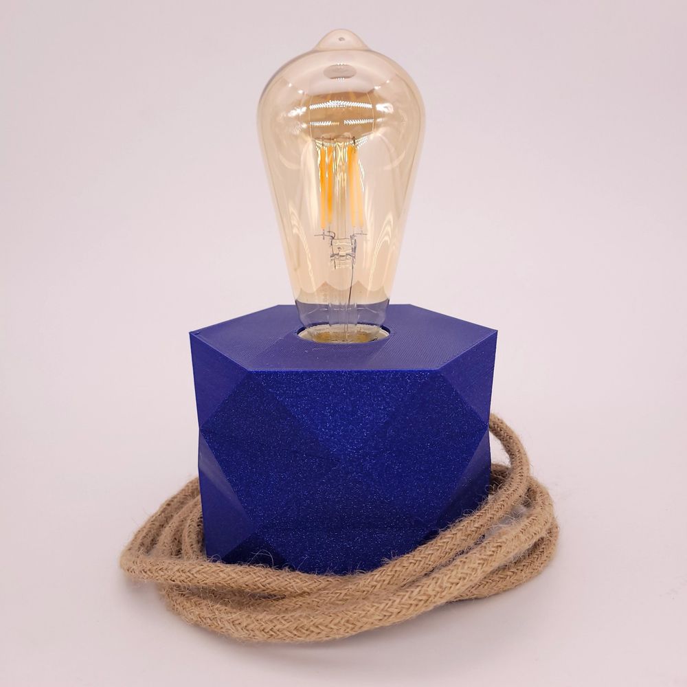 Objets de décoration - Lampe à poser éco-responsable aux facettes - Design unique BenJ3Dcréa - BEN-J-3DCRÉA